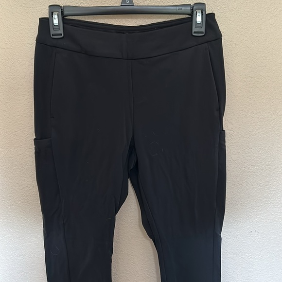 Barely worn pull on pants. - Picture 3 of 6